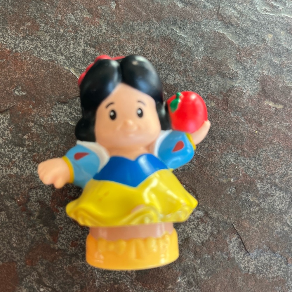 Little People Disney Snow White-Talker- w/ Red Apple- Princess